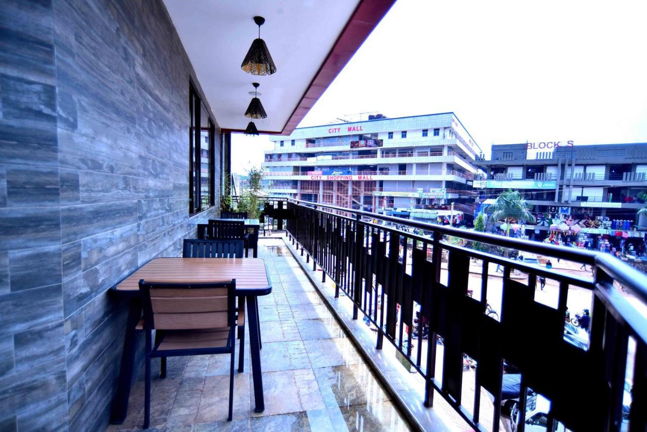 Victoria Mews Hotel 坎帕拉 外观 照片