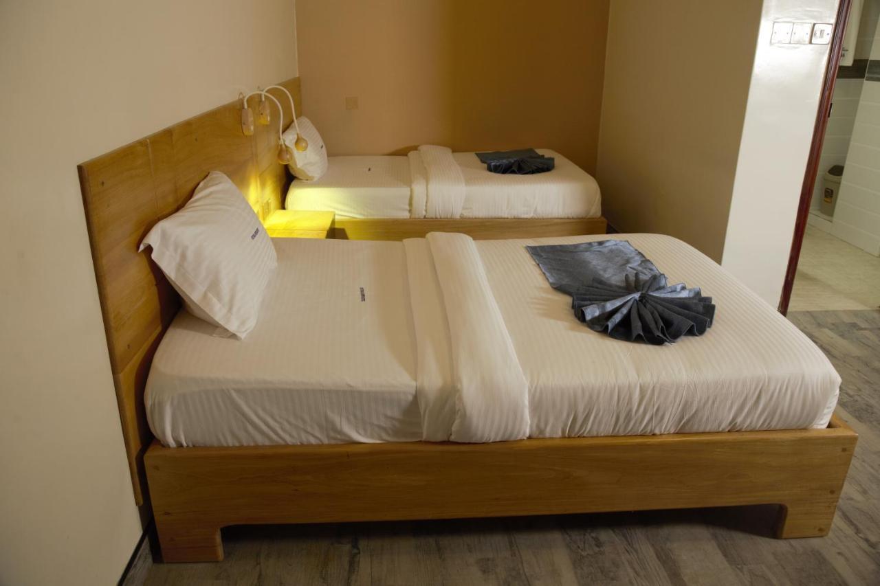 Victoria Mews Hotel 坎帕拉 外观 照片