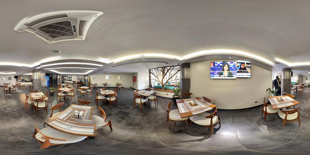 Victoria Mews Hotel 坎帕拉 外观 照片